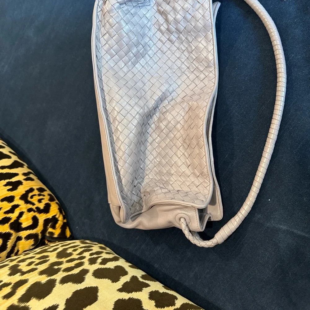 Bottega Veneta Woven Lilac/Grey Shoulder Bag - Picture 8 of 14